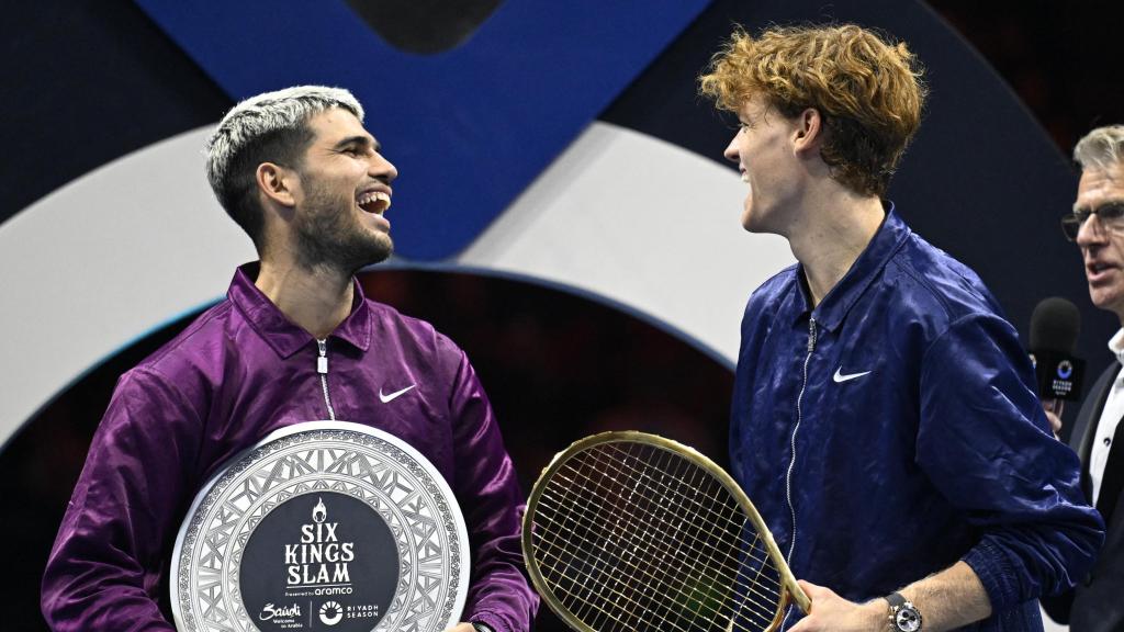 Carlos Alcaraz y Jannik Sinner, durante el Six Kings Slam en Arabia Saudita