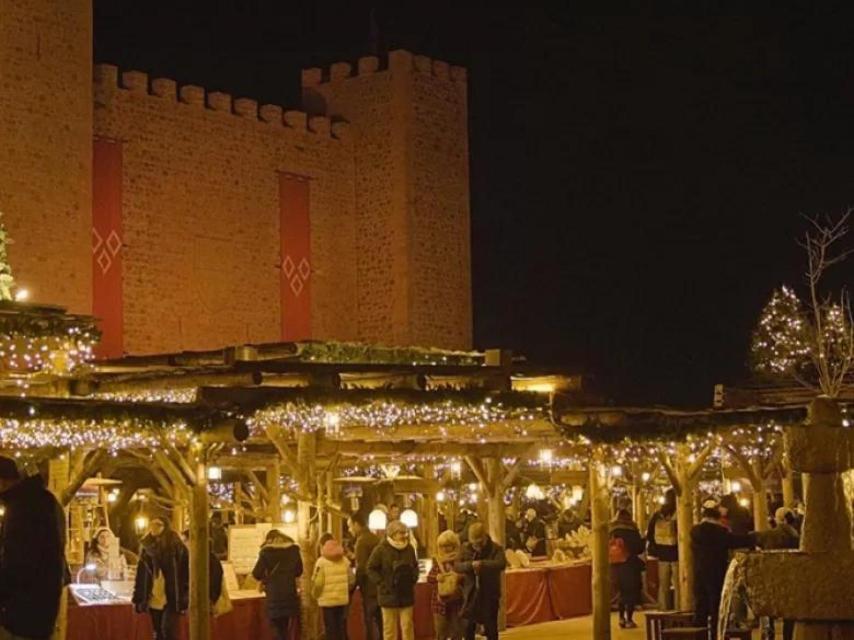 Mercadillo navideño en Puy du Fou.