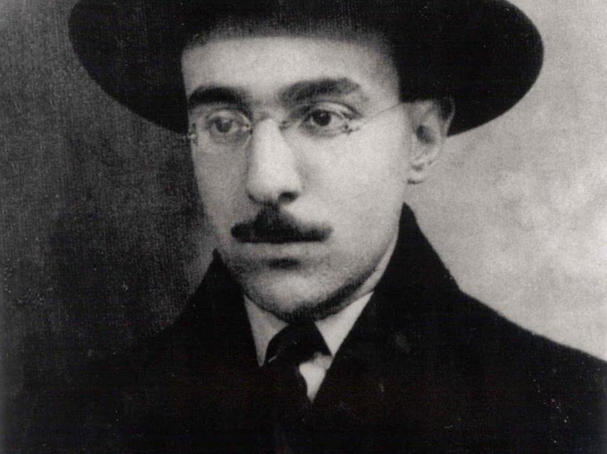 Fernando Pessoa with twenty séis años.