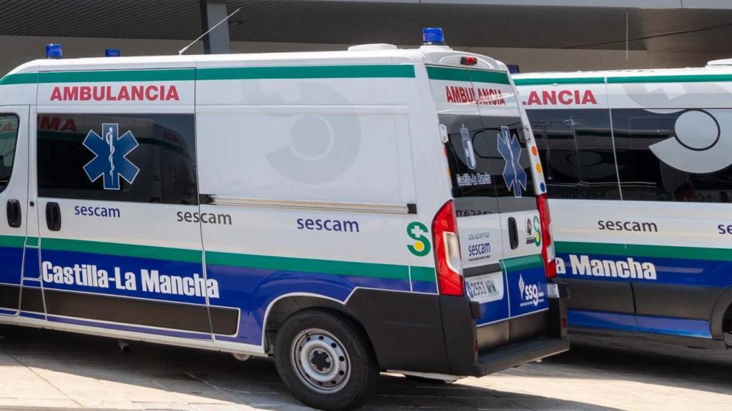 Imagen de archivo de una ambulancia del Sescam.