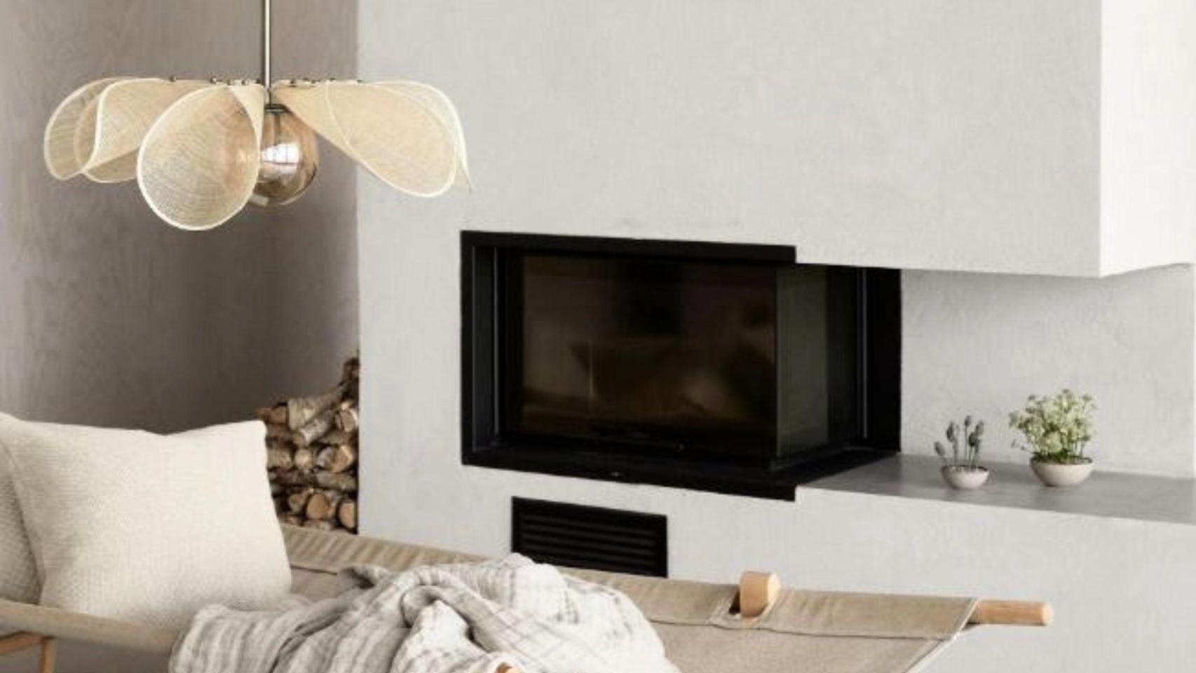 El toque floral es un acierto en iluminación.