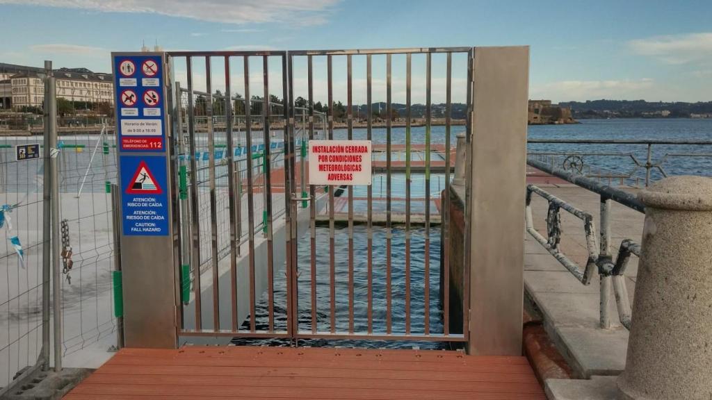 Cerrado en A Coruña el acceso a la nueva plataforma de O Parrote debido a la alerta amarilla