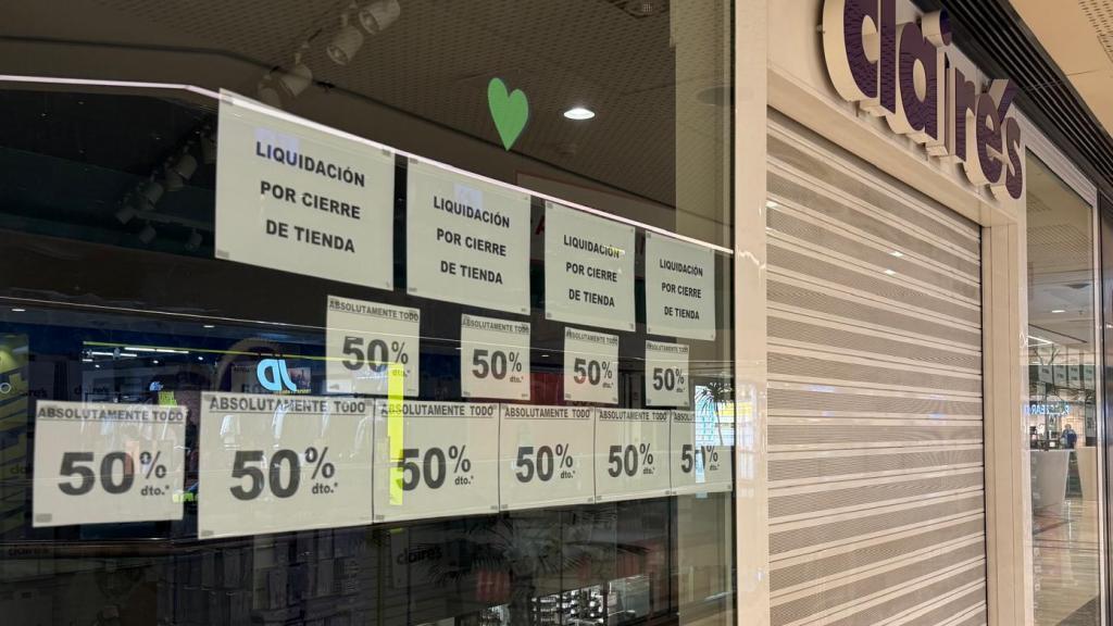 Liquidación en Claire's.