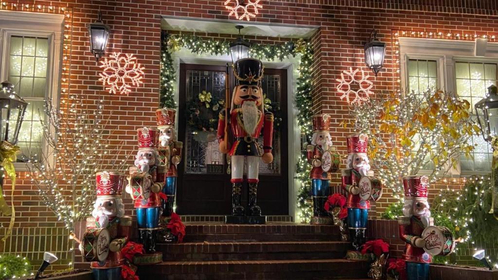 Decoración navideña en Brooklyn.