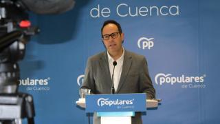 Martín-Buro en rueda de prensa en la sede del PP en Cuenca.