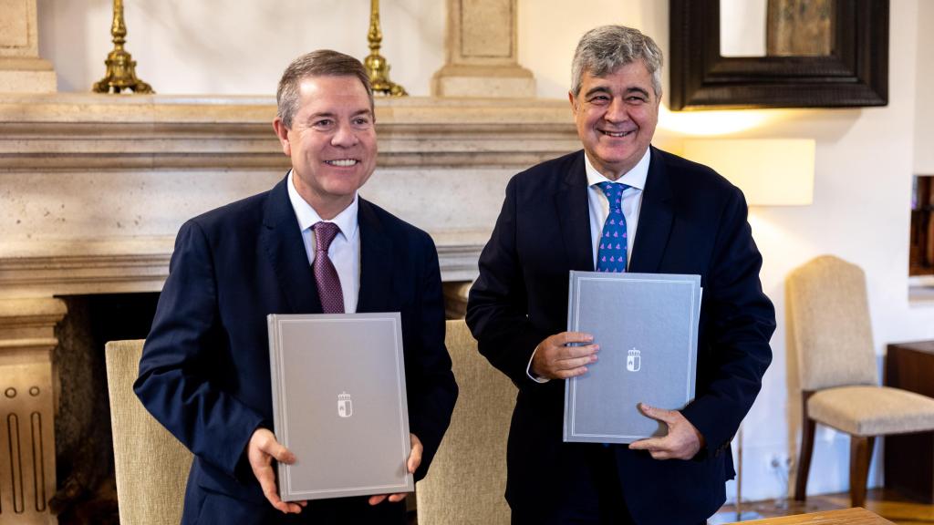 Firma del convenio. Foto: Fundación la Caixa.