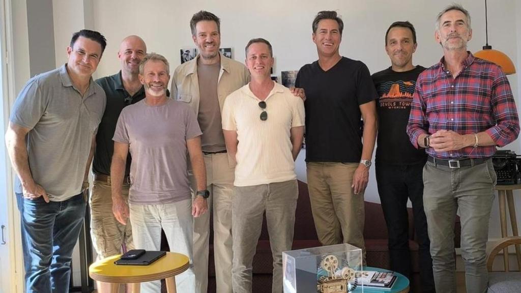 Foto del encuentro de la primera Cumbre Creativa de Zeta Studios con productores de Hollywood.