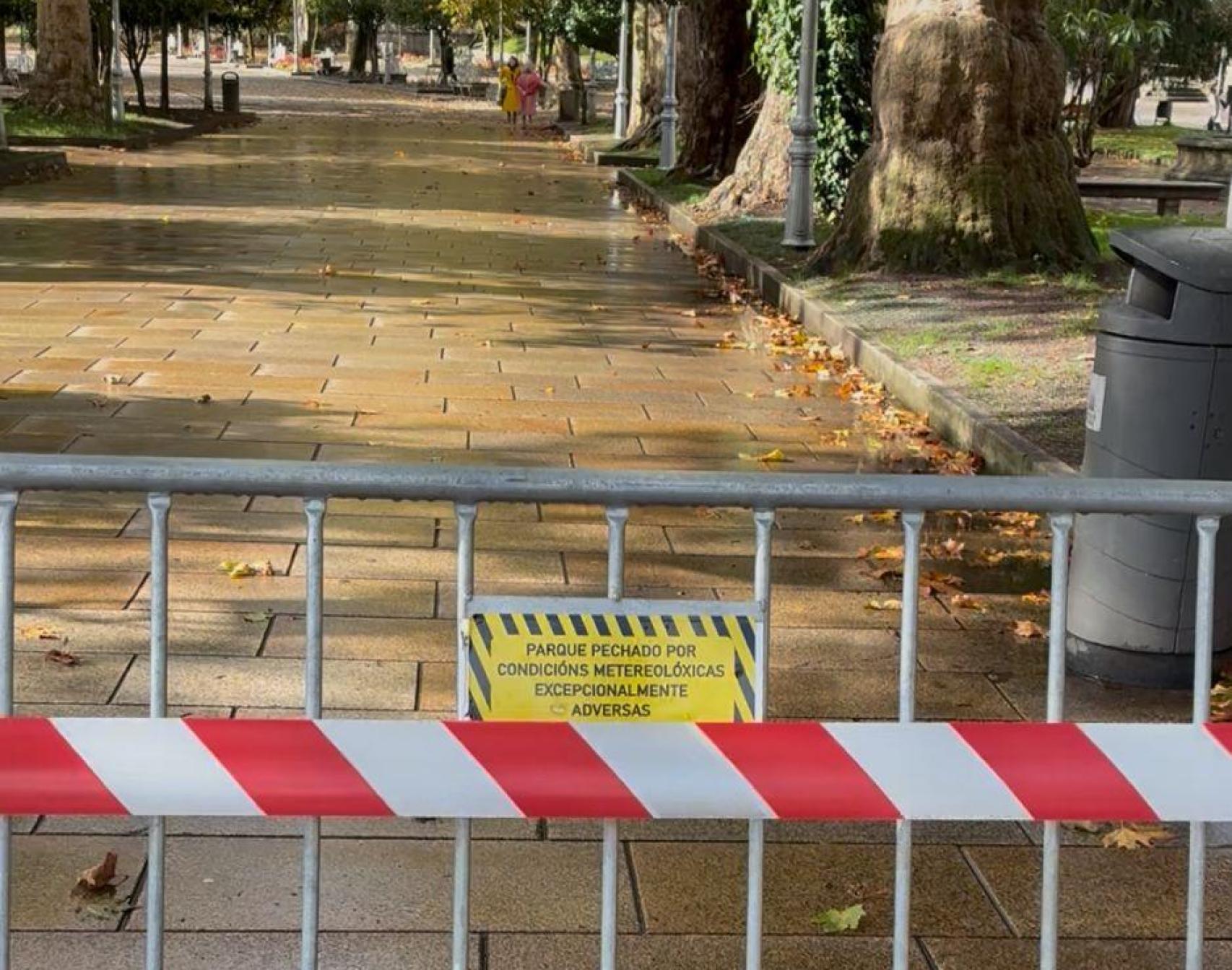 Parques cerrados y suspensión de actividades al aire libre en Santiago por el temporal