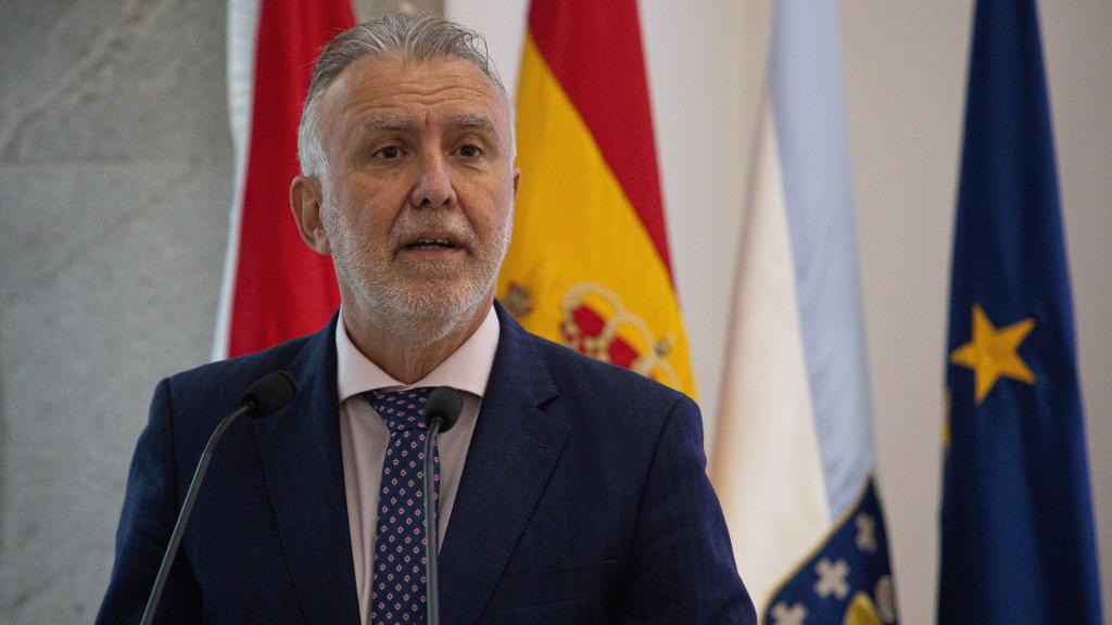 El ministro de Memoria Democrática, Ángel Víctor Torres.