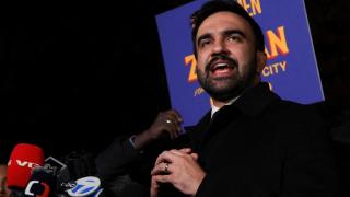 Zohran Mamdani, en la víspera de las elecciones, en Queens.