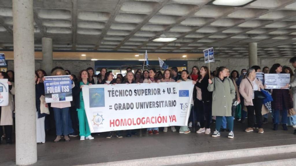 Huelga técnicos sanitarios en Santiago