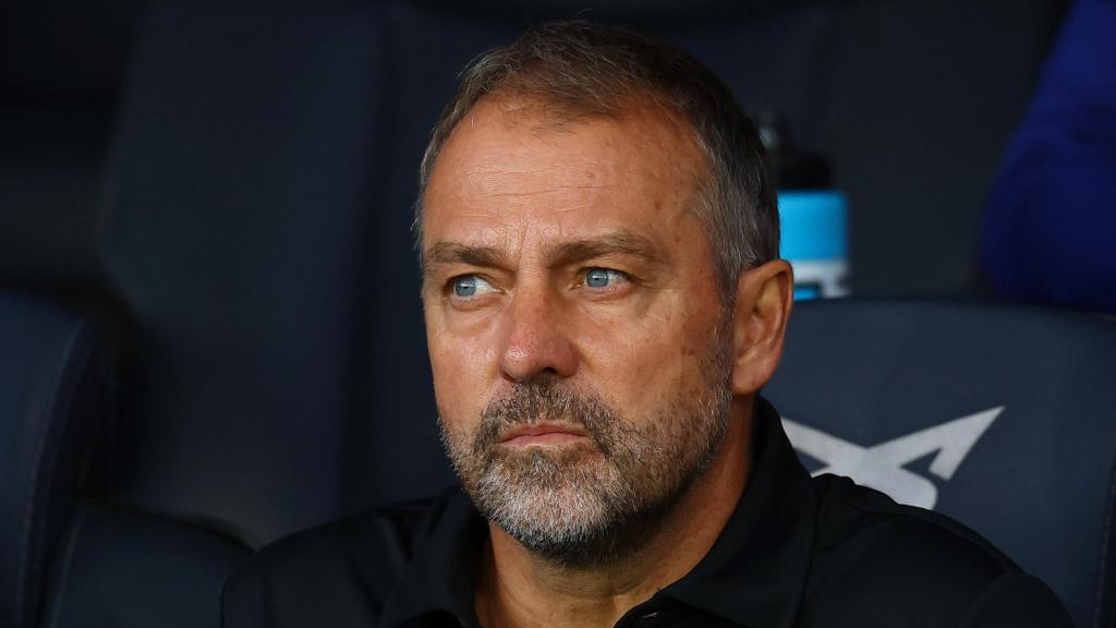 Hansi Flick, en el banquillo del Barça durante el partido de Liga ante el Girona.