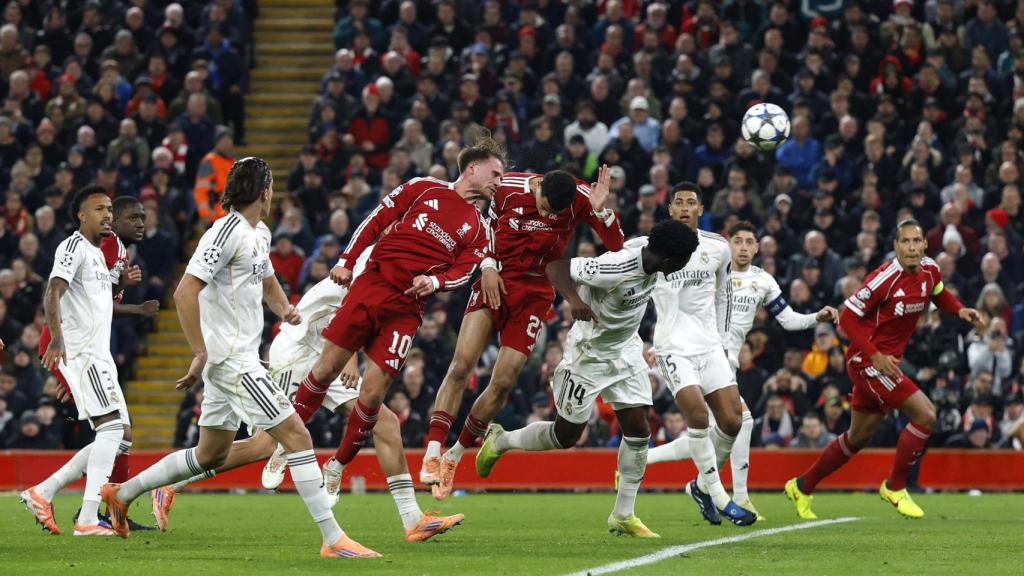 Alexis Mac Allister ante el Liverpool contra el Real Madrid