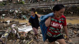 Así ha quedado la provincia de Cebú tras el paso del tifón Kalmaegi.
