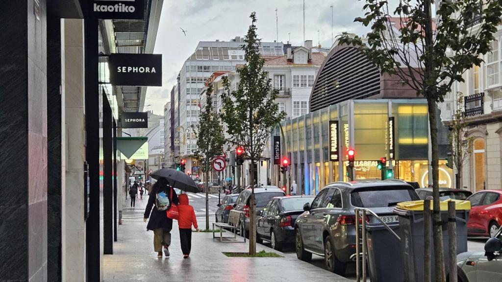 A Coruña vive un miércoles pasado por agua y viento