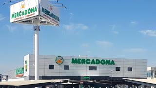 Fachada Mercadona.