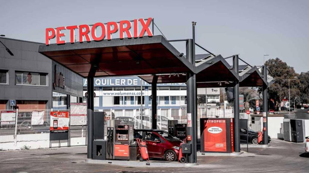 Imagen de una gasolinera Petroprix.