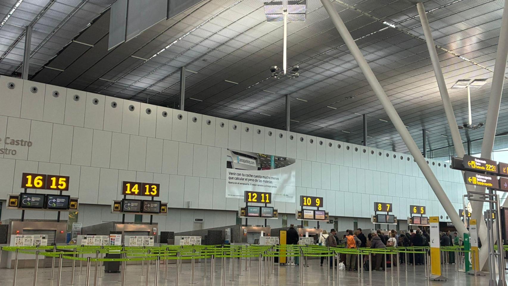 Aeropuerto de Santiago-Rosalía de Castro