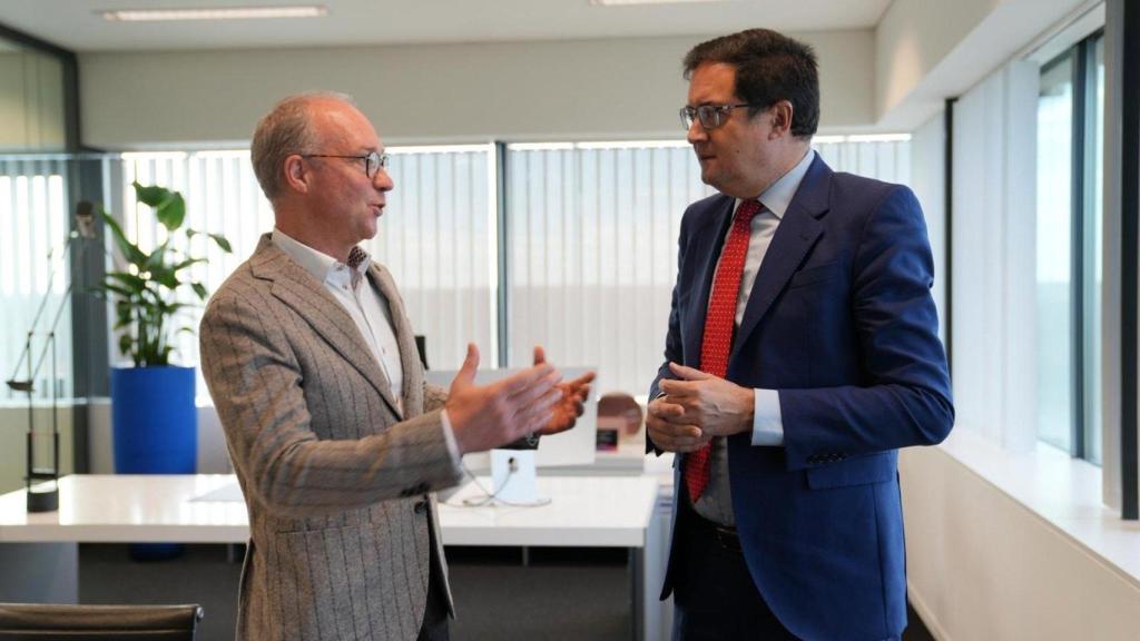 En Lovaina, el ministro se ha reunido con el vicepresidente ejecutivo y CSO de Imec, Jo De Boeck.