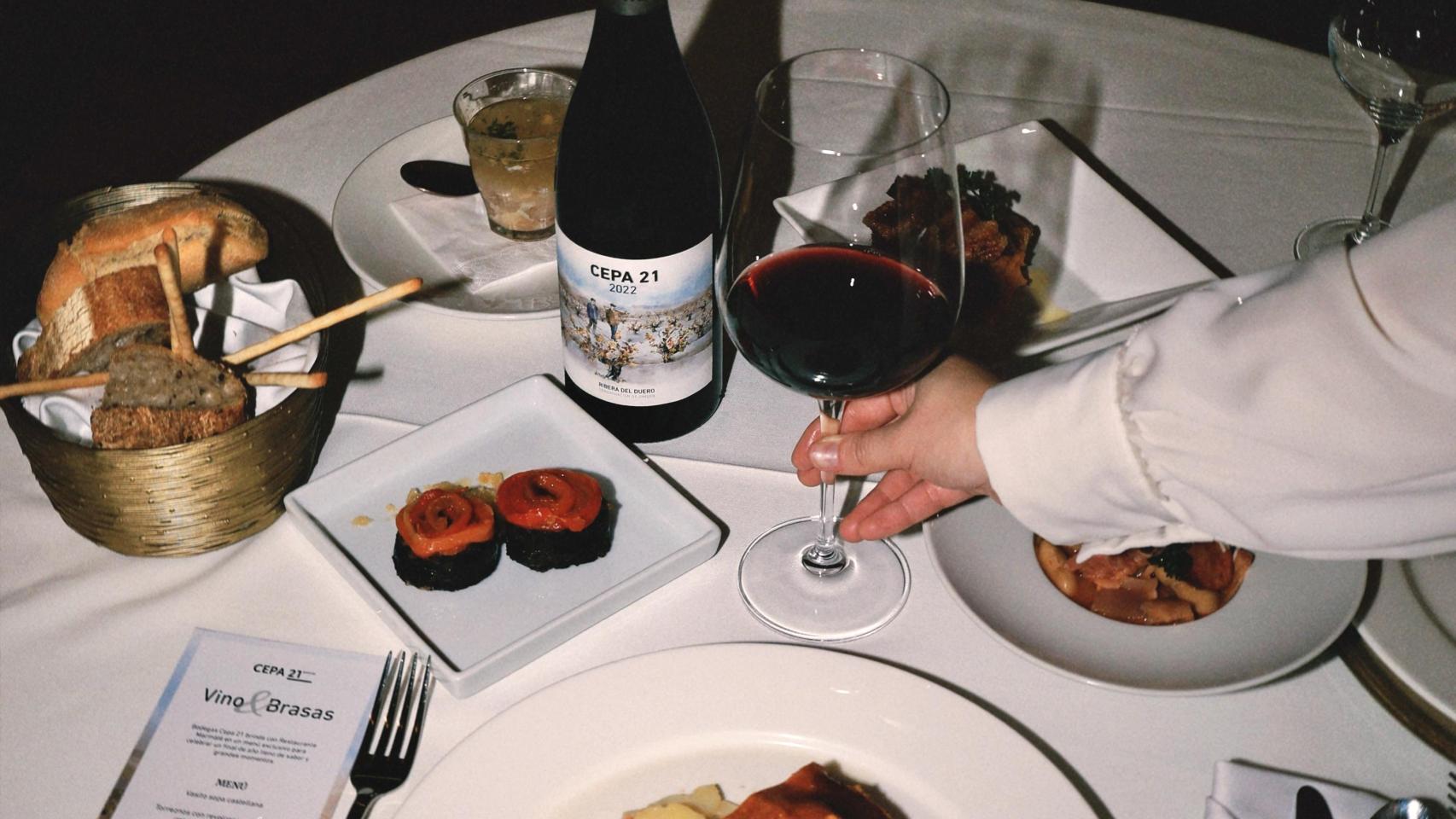 Una de las mesas del restaurante.