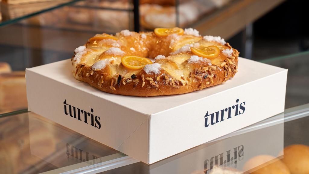 Corona de la Almudena de Turris.