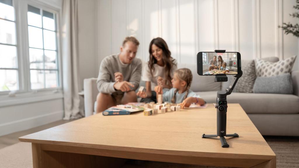 DJI Osmo Mobile 8.