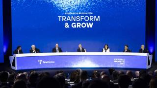 Marc Murtra, presidente de Telefónica, junto a parte de su equipo directivo, en la presentación del plan estratégico Transform & Grow.