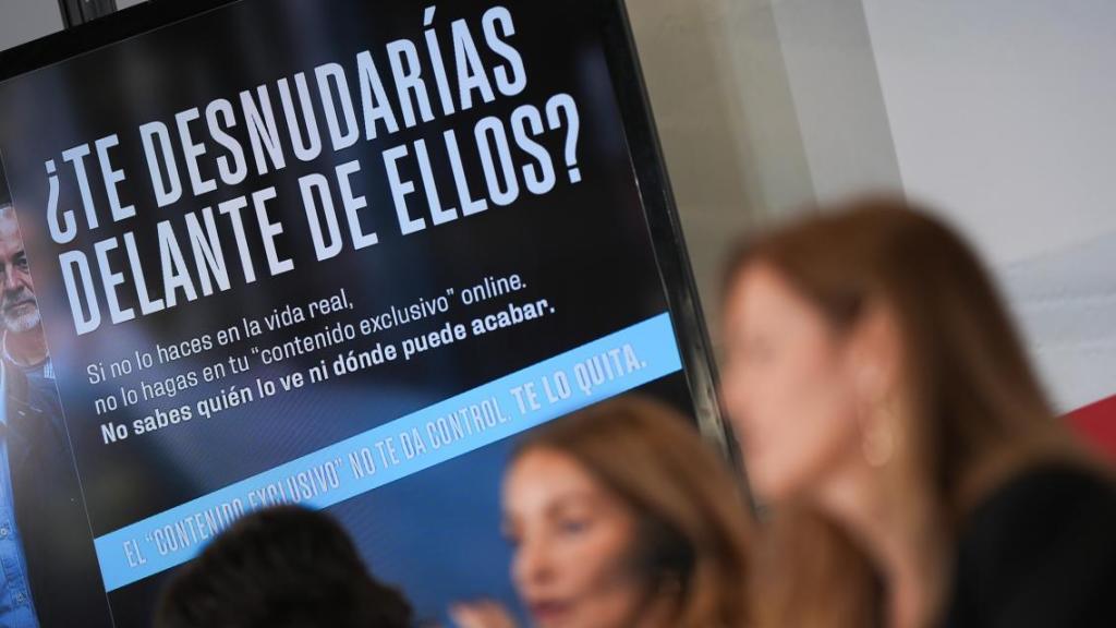 Presentación de la campaña para concienciar a los jóvenes de los riesgos de la pornografía en las redes sociales.
