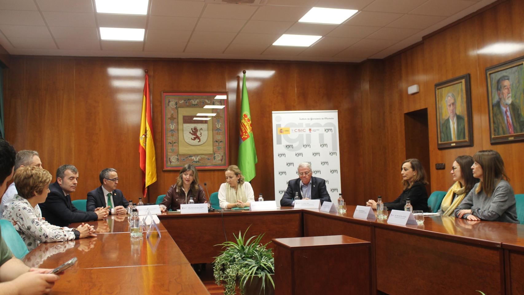 Firma del convenio entre la Universidad de León y CSIC