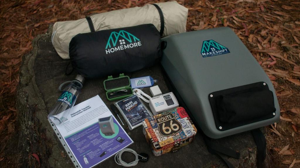 Kit de la mochila de HomeMore Project.