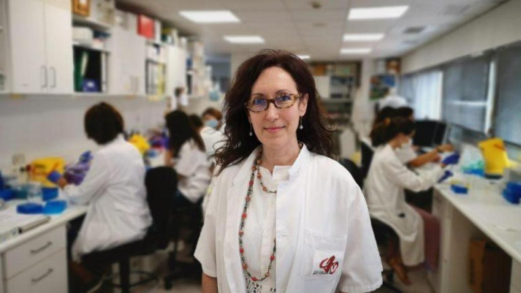 Aurora Pujol en el laboratorio.