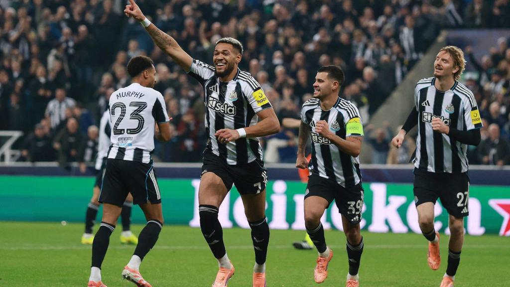 Joelinton celebra su gol contra el Athletic.