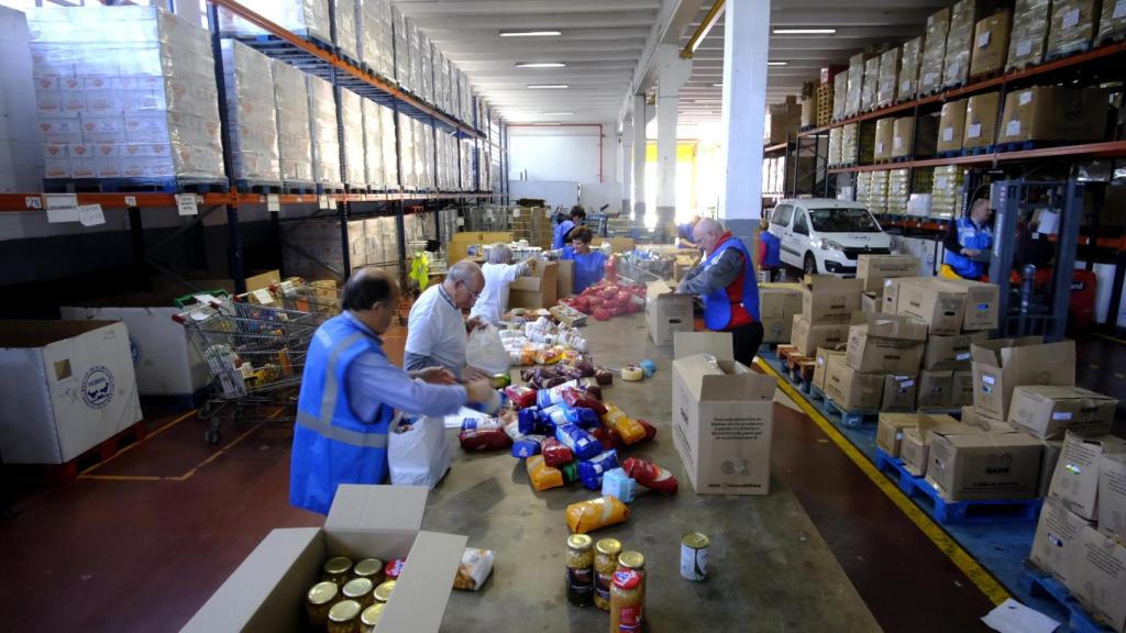 Voluntarios del Banco de Alimentos en Vigo.