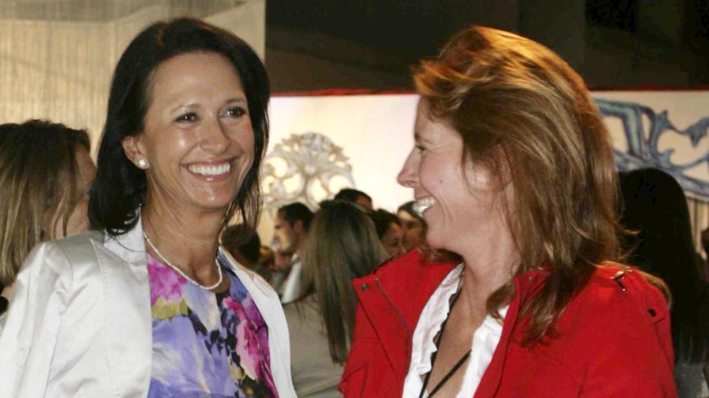 Marta Gayá junto a una amiga en una imagen de archivo.