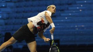 Carlos Alcaraz, entrenando en el escenario de las ATP Finals 2025