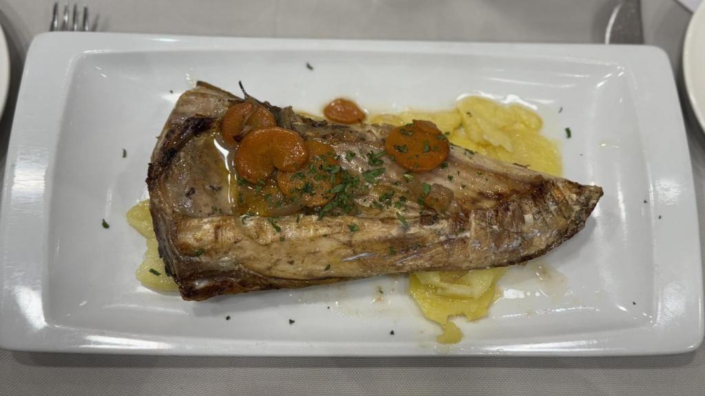 Ventresca de atún en escabeche de Jerez.