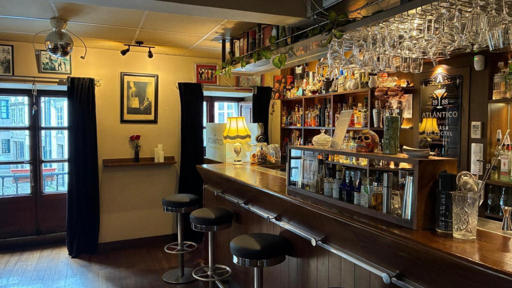 Interior del Atlántico, dividido en tres pisos