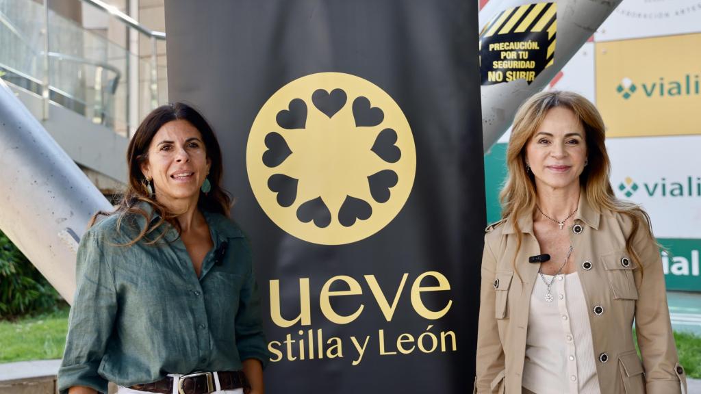 . Silvia Clemente presenta Nueve Castilla y León en Salamanca acompañada de Chabela de la Torre