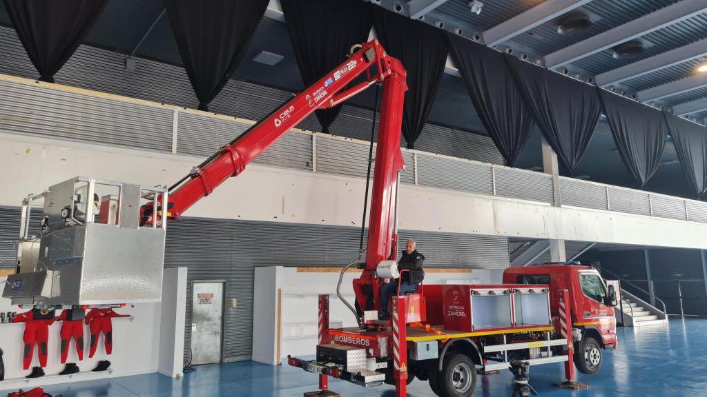 Uno de los nuevos vehículos adquiridos por la Diputación