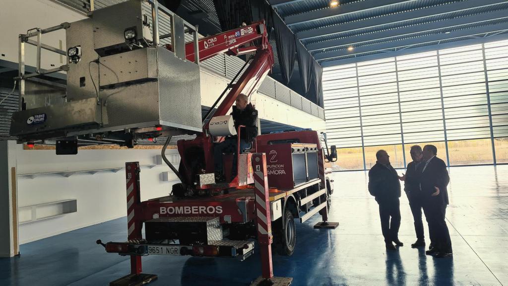 Uno de los nuevos vehículos adquiridos por la Diputación