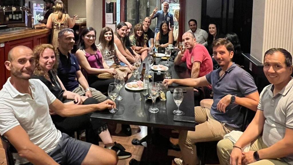 Santiago Secreto: el club de amigos que plantea planes todos los días a golpe de WhatsApp