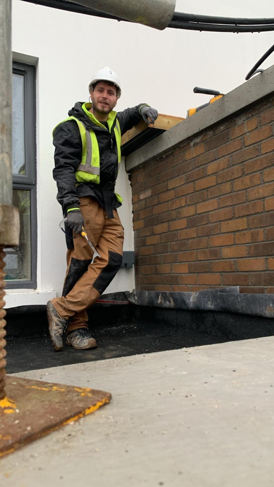 Juan Pablo trabajando en Irlanda.