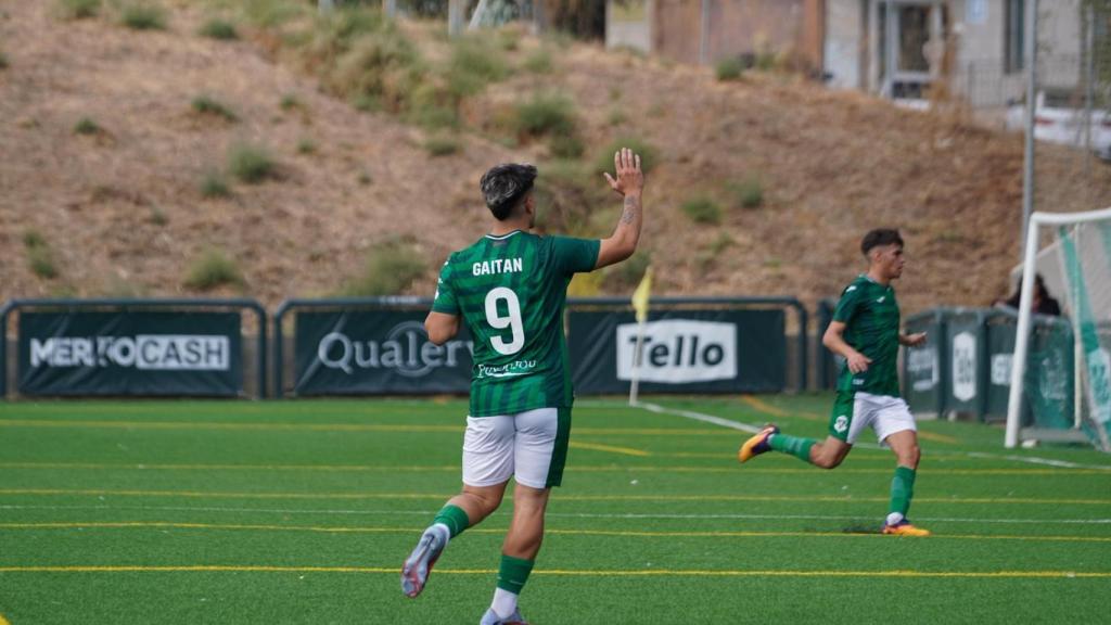 Adrián García Gaitán en un partido con el filial del C.D.Toledo.