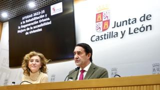 El consejero de Medio Ambiente, Vivienda y Ordenación el Territorio, Juan Carlos Suárez-Quiñones, durante la rueda de prensa de este viernes