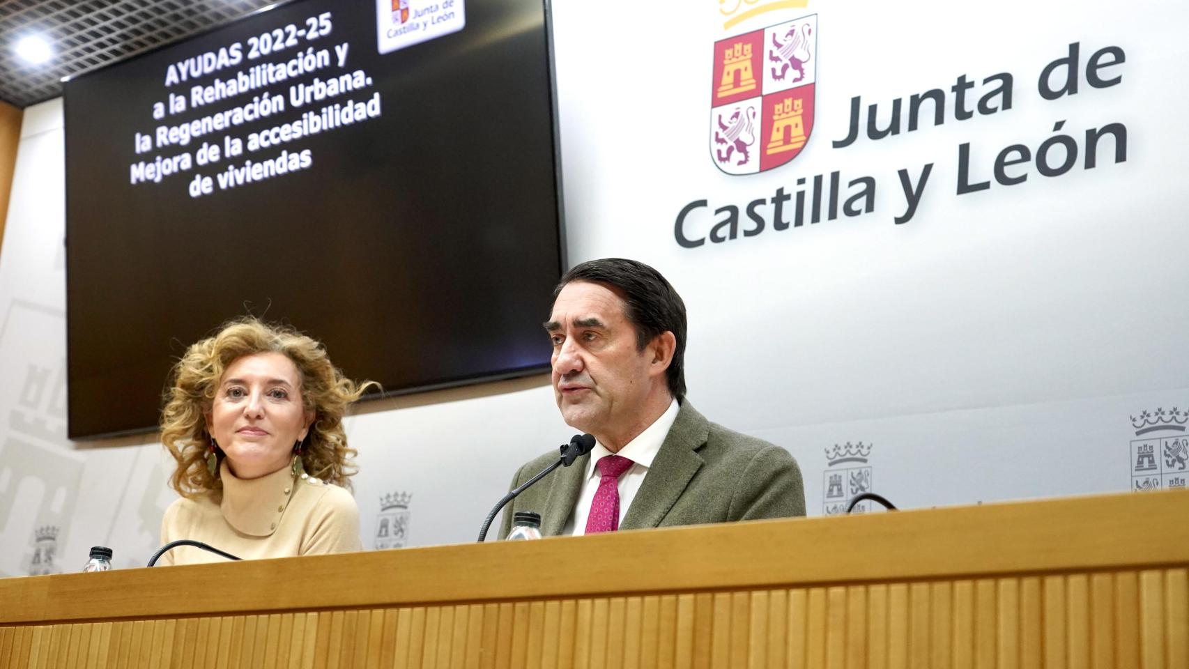 El consejero de Medio Ambiente, Vivienda y Ordenación el Territorio, Juan Carlos Suárez-Quiñones, durante la rueda de prensa de este viernes