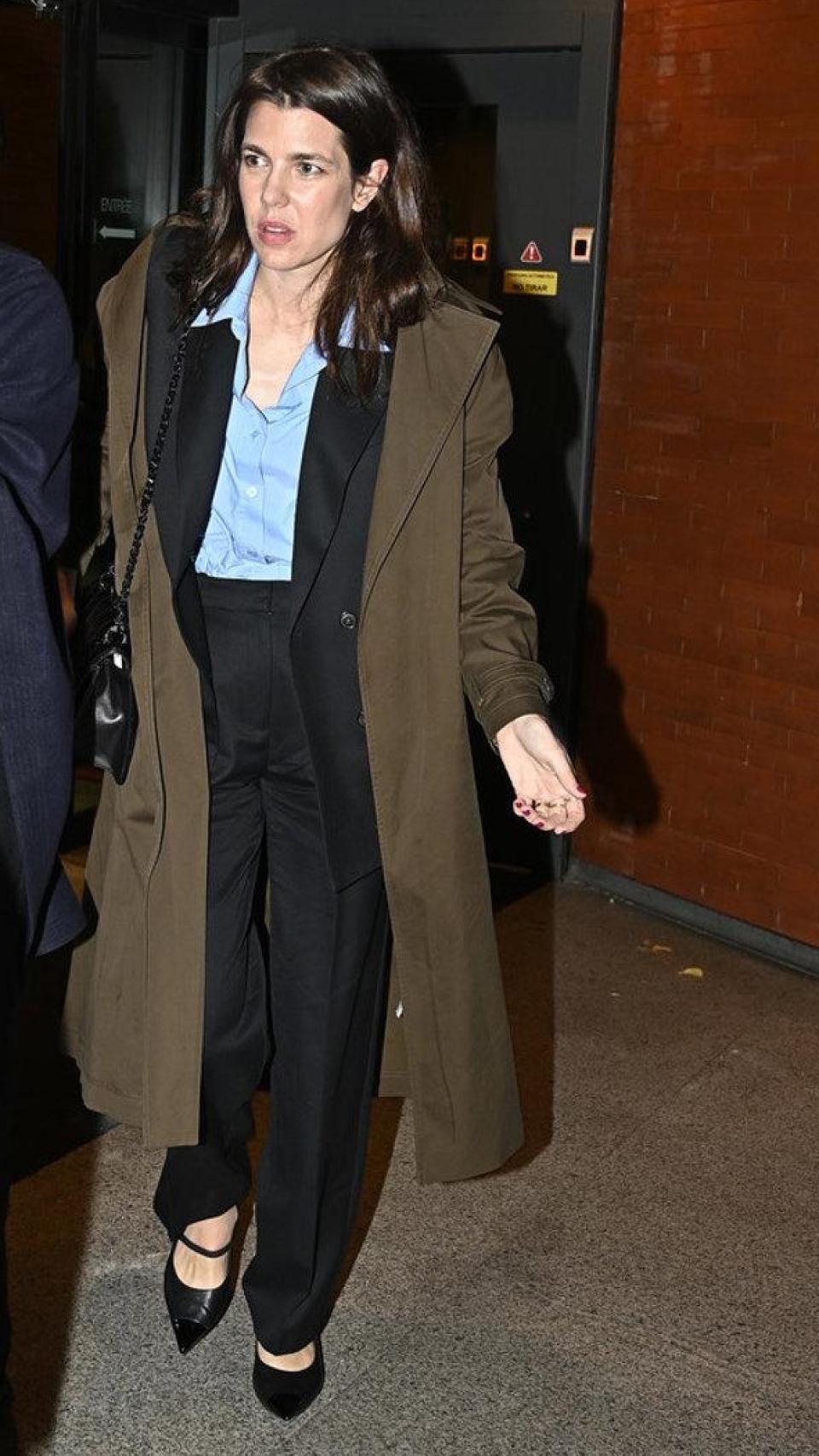 Carlota Casiraghi con un look en clave ejecutiva en su último viaje a Madrid.