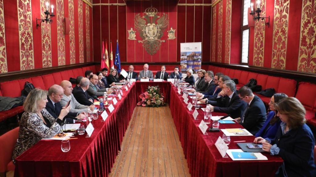 Encuentro en la sala capitular.