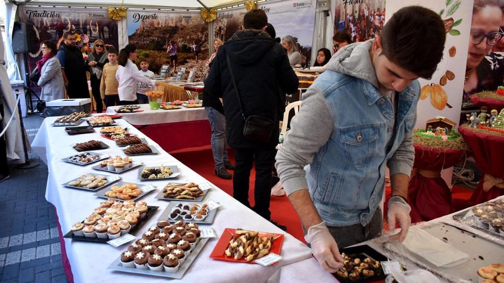 Participantes de otra edición de la Feria de Navidad de Jijona