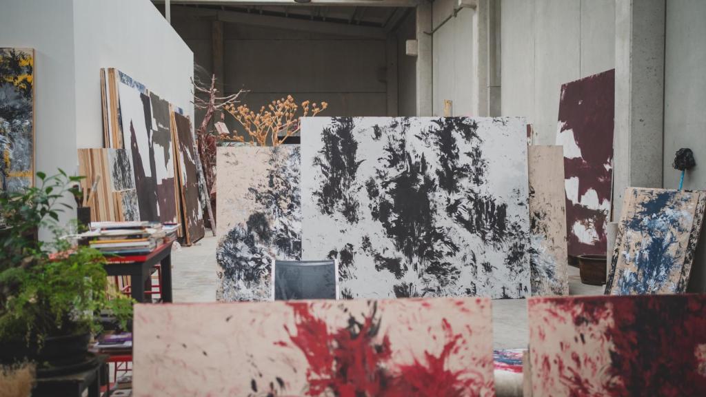 Vista del taller del artista en Torrecaballeros (Segovia). Foto: Sara Fernández