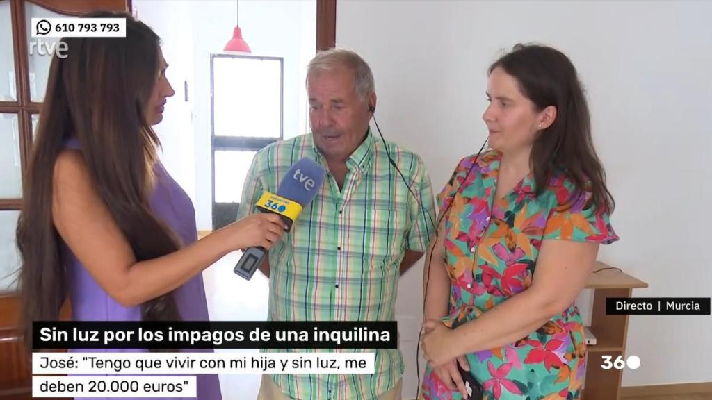 José junto a su hija Débora siendo entrevistados.